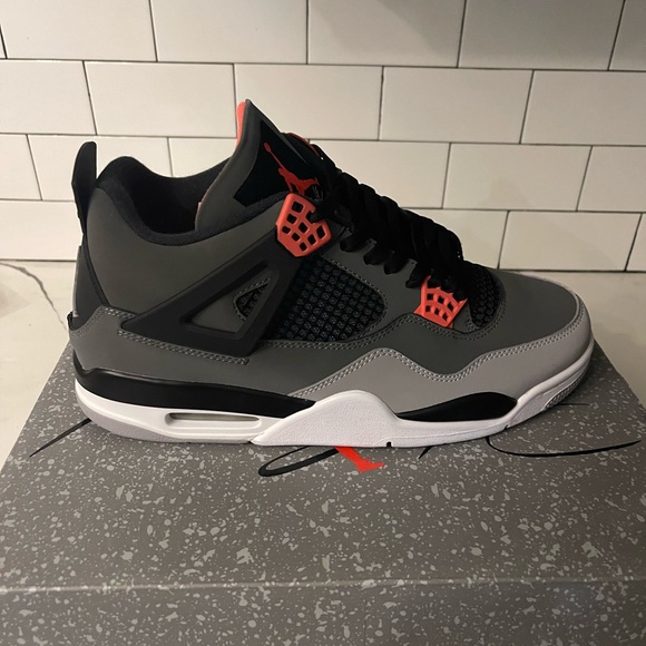 Men’s Jordan Retro 4 Infared Size 11. - Picture 1 of 8
